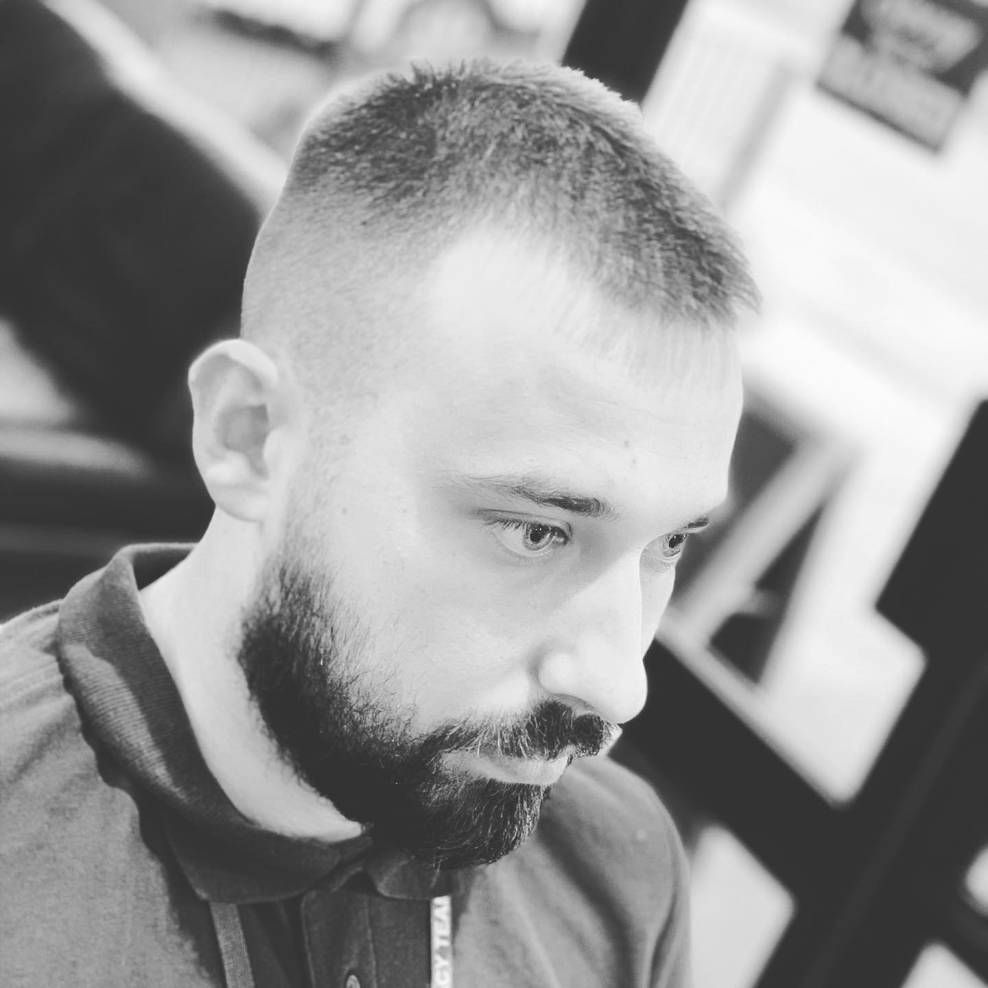 Textured crop with clean lineup by barber Kristian Brett